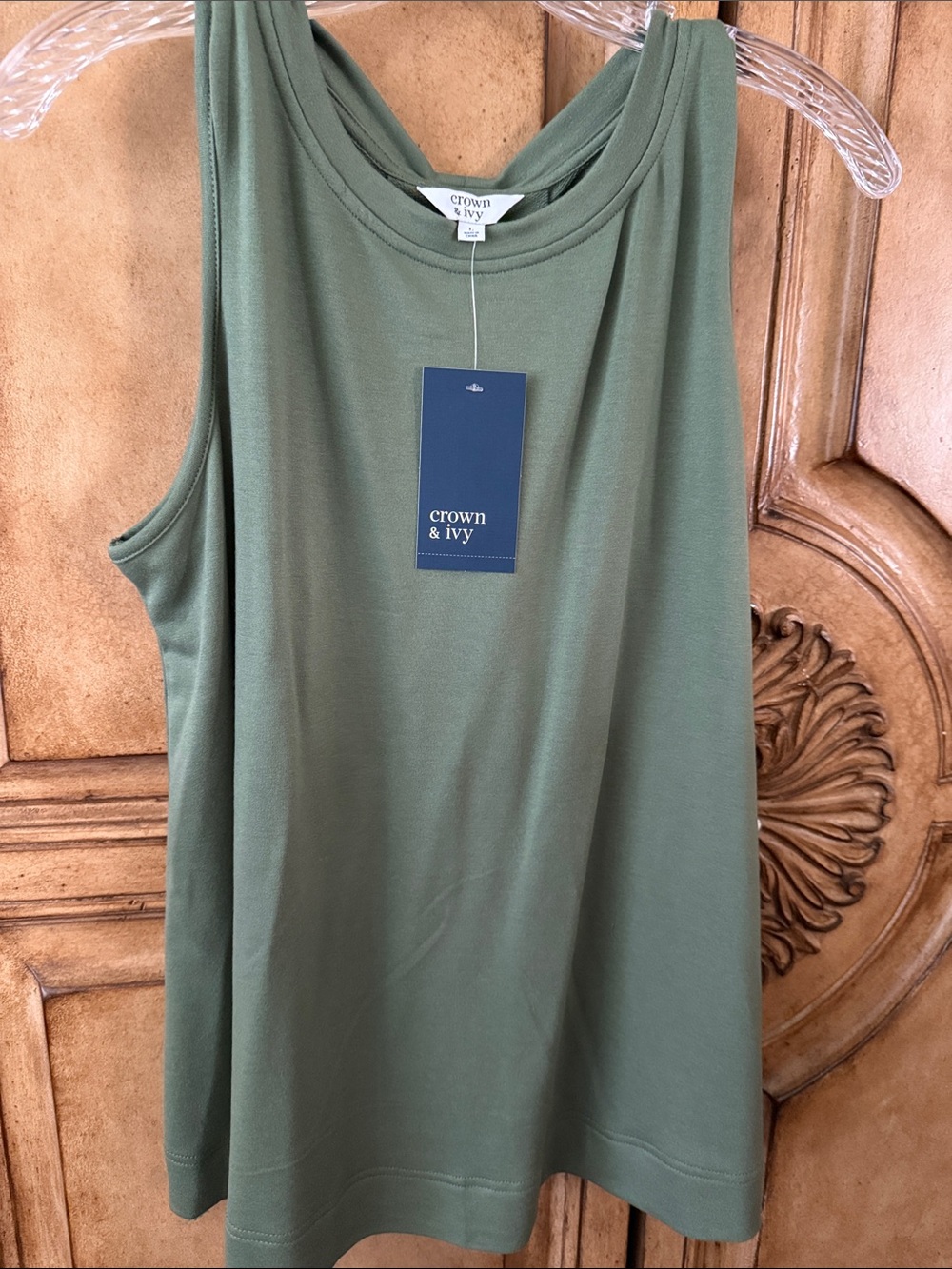 crown & ivy Olive Scoop Neck Sleeveless Tank